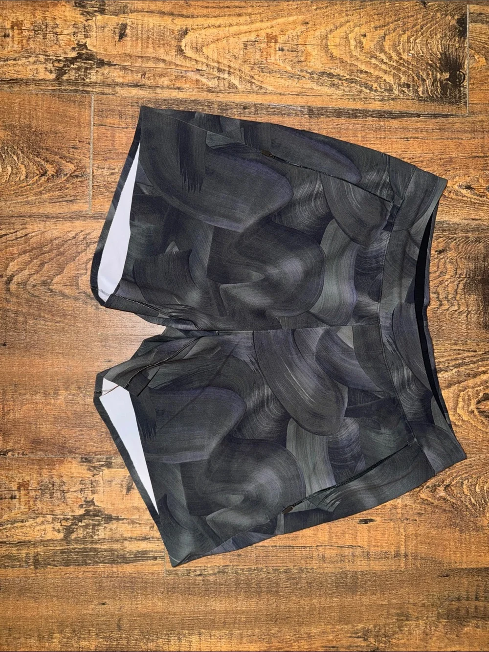 Mens Lululemon Shorts - Size L (6in Inseam)